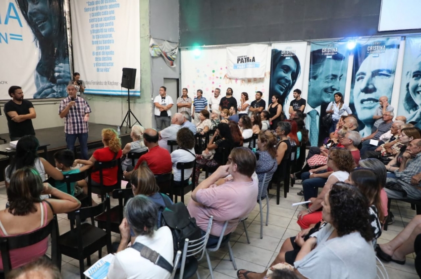 Ferraresi cerró encuentro militante en el Ateneo Cristina Conducción