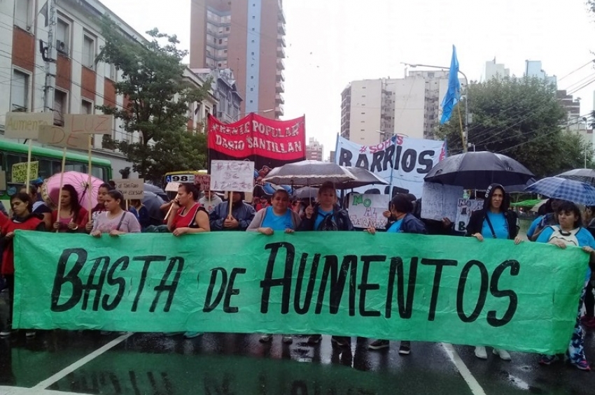 Marcharon a Edesur en Avellaneda contra el tarifazo